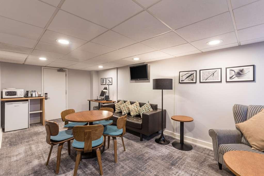 Radisson Red Hotel London Heathrow Ресторан фото